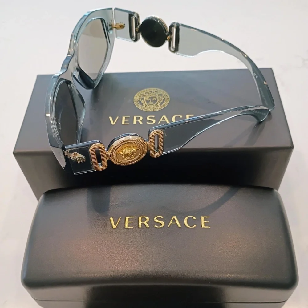💋 Maxi Medusa Biggie Sunglasses *NEW